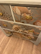 Load image into Gallery viewer, Dresser