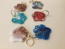 Load image into Gallery viewer, Resin Paw Keyrings