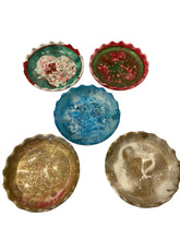 Load image into Gallery viewer, Resin Fluted Dishes
