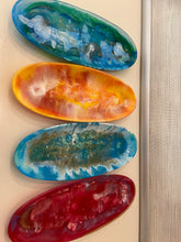 Load image into Gallery viewer, Resin Oval Dishes
