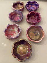 Load image into Gallery viewer, Resin Rosebud Trinket Dishes
