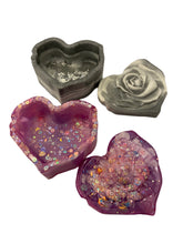 Load image into Gallery viewer, Resin Heart &amp; Rose Lid Trinket Boxes
