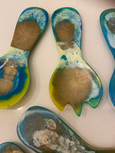 Load image into Gallery viewer, Resin Salad Servers
