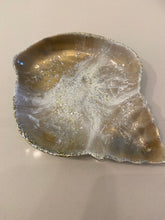 Load image into Gallery viewer, Resin Shell Bowl
