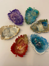 Load image into Gallery viewer, Resin Leaf Trinket Dishes
