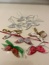 Load image into Gallery viewer, Resin Angel Wings
