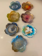 Load image into Gallery viewer, Resin Lotus Flower Trinket Dishes
