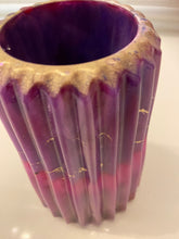 Load image into Gallery viewer, Resin Vase
