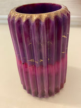Load image into Gallery viewer, Resin Vase
