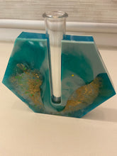 Load image into Gallery viewer, Resin Vase
