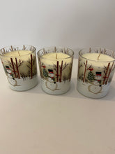 Load image into Gallery viewer, Hand Poured &amp; Made Christmas Candles
