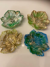 Load image into Gallery viewer, Resin Leaves
