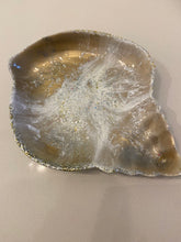 Load image into Gallery viewer, Resin Shell Bowl
