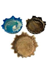 Load image into Gallery viewer, Resin Fluted Bowls

