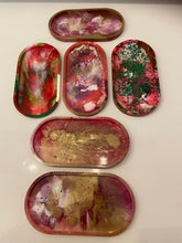 Load image into Gallery viewer, Resin Oval Trays
