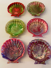 Load image into Gallery viewer, Resin Shell Trinket Dishes
