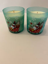 Load image into Gallery viewer, Hand Made &amp; Poured Christmas Candles
