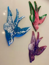 Load image into Gallery viewer, Resin Flying Birds

