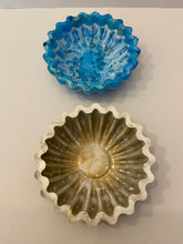 Load image into Gallery viewer, Resin Fluted Bowls
