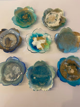 Load image into Gallery viewer, Resin Lotus Flower Trinket Dishes
