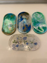 Load image into Gallery viewer, Resin Oval Trays

