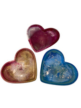 Load image into Gallery viewer, Resin Heart Dishes
