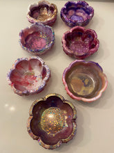 Load image into Gallery viewer, Resin Rosebud Trinket Dishes
