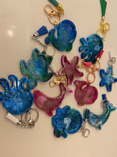 Load image into Gallery viewer, Resin Key Rings
