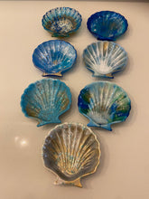 Load image into Gallery viewer, Resin Shell Trinket Dishes
