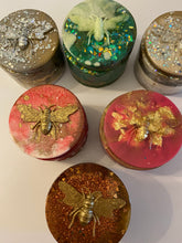 Load image into Gallery viewer, Resin &quot;Bee&quot; Containers
