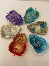 Load image into Gallery viewer, Resin Leaf Trinket Dishes
