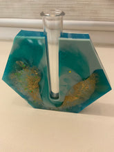 Load image into Gallery viewer, Resin Vase
