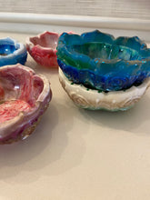 Load image into Gallery viewer, Resin Rosebud Trinket Dish
