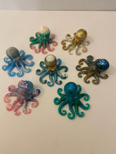 Load image into Gallery viewer, Resin Octopus
