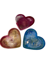 Load image into Gallery viewer, Resin Heart Dishes
