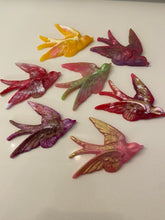 Load image into Gallery viewer, Resin Flying Birds
