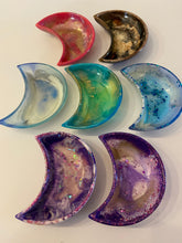 Load image into Gallery viewer, Resin Moon Trinket Dishes
