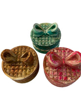 Load image into Gallery viewer, Resin Bow Containers
