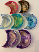 Load image into Gallery viewer, Resin Moon Trinket Dishes
