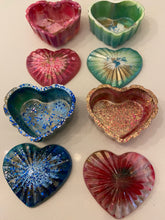 Load image into Gallery viewer, Resin Heart Containers
