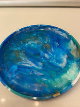 Load image into Gallery viewer, Resin Circle Dish
