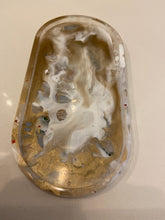 Load image into Gallery viewer, Resin Oval Tray
