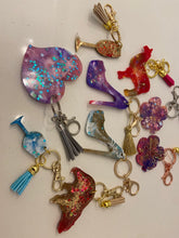 Load image into Gallery viewer, Resin Key Rings
