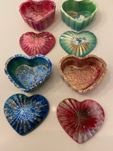 Load image into Gallery viewer, Resin Heart Containers
