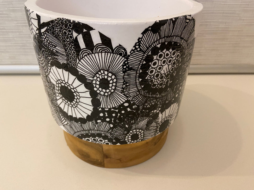 Decoupage Plant Pot