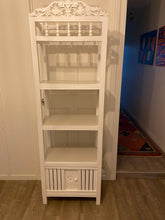Load image into Gallery viewer, Hutch/Bookcase/Shelves
