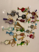 Load image into Gallery viewer, Resin Key Rings
