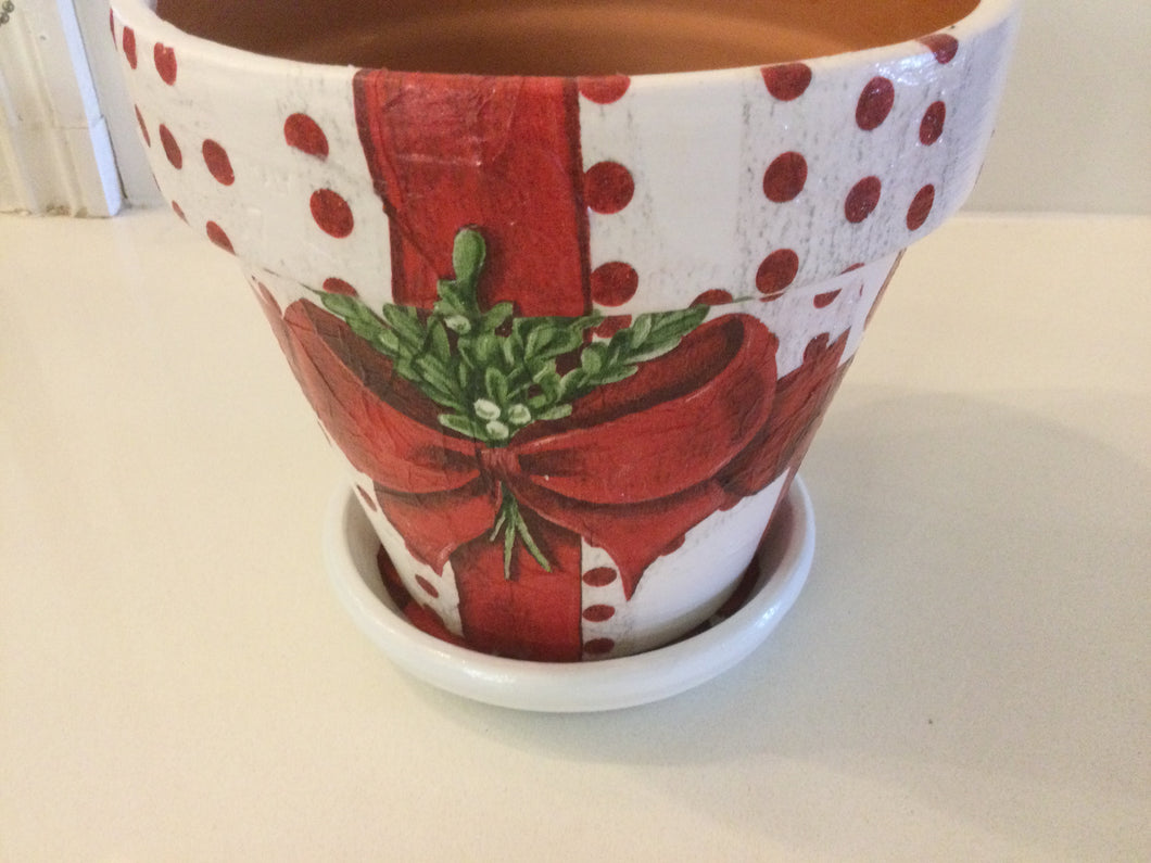 Decoupage Plant Pot