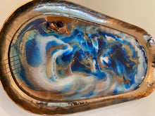 Load image into Gallery viewer, Resin &amp; Copper Tray
