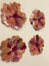 Load image into Gallery viewer, Resin Flower Coasters
